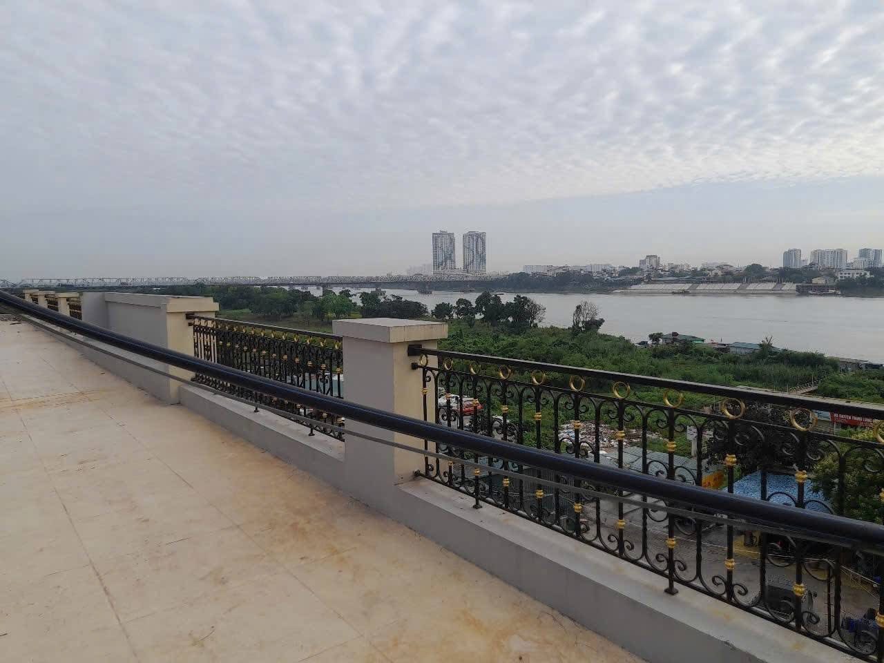Cho thuê MBKD Tầng 3 Mặt Phố Chương Dương Độ, Hoàn Kiếm, 390m2, 60 Triệu - Ảnh 3